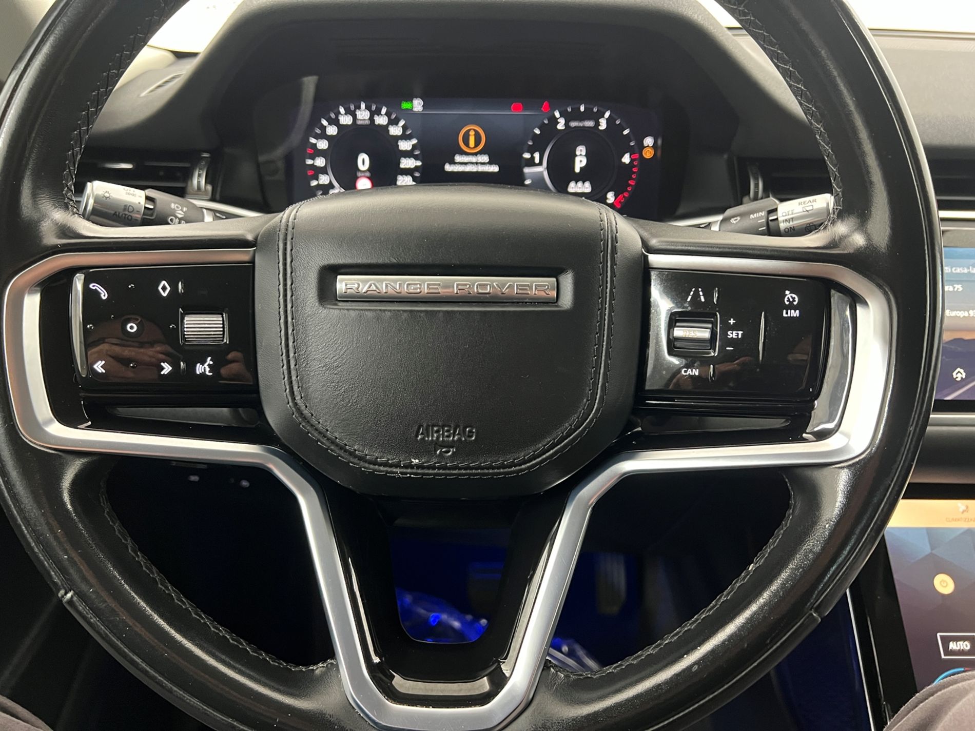 Evoque 2.0d i4 mhev awd 163cv auto - Autosani